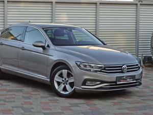 Volkswagen Passat 2.0 TDI DSG Highline 150 CP 2020 — miniatura 6