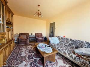 Apartament 2 camere, semidecomandat, mobilat in zona Balcescu — miniatura 1
