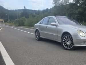 Mercedes-benz E400  AVANTGARDE Km 168000 — miniatura 3