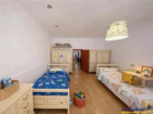 Rezidenta 4 camere,in farmec istoric, vedere Tampa,cu beci si pod,Centrul Istoric Brasov — miniatura 4