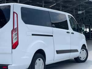 Ford Tourneo Custom L2 Manuală 170 HP Diesel — miniatura 5