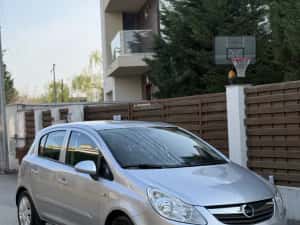 Opel corsa 1.2 benzina cutie automata cu doar 69.000 km reali — miniatura 1