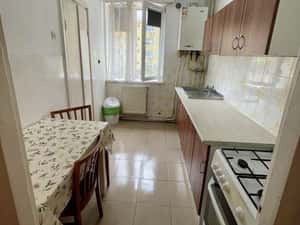 Inchiriez apartament 3 camere, 59 mp, etaj 2 — miniatura 3