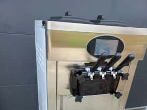 Masina de inghetata italiana Soft 2+1 Arome 220v 2450W NOUA