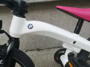 Bicicletă copii BMW Kidsbike 14 Zoll 2 in 1 alb perlat model 2021 — miniatura 4