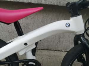 Bicicletă copii BMW Kidsbike 14 Zoll 2 in 1 alb perlat model 2021 — miniatura 7