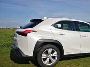 Lexus UX Automată 184 HP Hibrid (B/E) — miniatura 3
