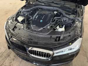 BMW 740d Xdrive avariat — miniatura 7