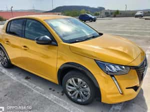 Peugeot E-208 Allure Electric 2023 — miniatura 3