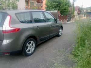 Renault GRAND Scenic 1.5.dci 110c euro 5 — miniatura 4