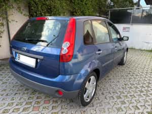 Ford fiesta model GHIA 1600€ — miniatura 4
