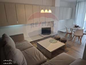 Apartament cu 3 camere de închiriat