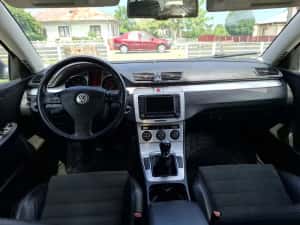 Vw passat highline  1.9 tdi 105 cp recent adus,numere roșii valabile — miniatura 3