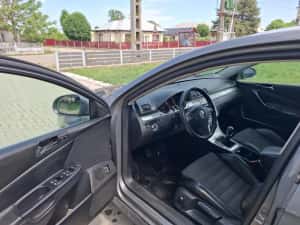 Vw passat highline  1.9 tdi 105 cp recent adus,numere roșii valabile — miniatura 4