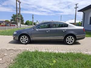 Vw passat highline  1.9 tdi 105 cp recent adus,numere roșii valabile — miniatura 6