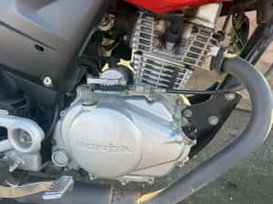 Vand Honda cbf 125 -permis a1 ( 16 ani) — miniatura 9
