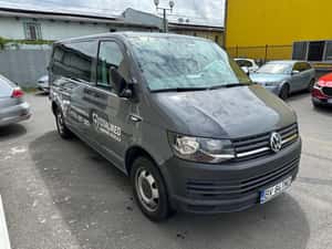 Vând Volkswagen Transporter T6 Varianta Lungă 8 locuri — miniatura 1