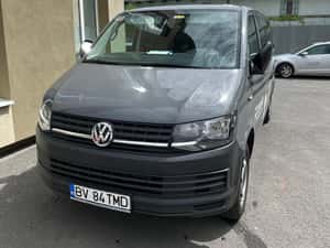 Vând Volkswagen Transporter T6 Varianta Lungă 8 locuri — miniatura 3