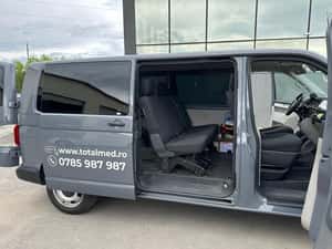 Vând Volkswagen Transporter T6 Varianta Lungă 8 locuri — miniatura 6