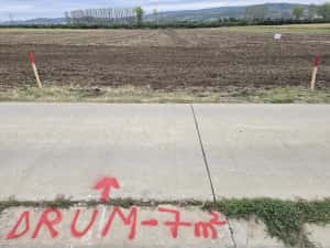 Teren Dancu cu deschidere la 2 drumuri + drum de 7 m privat — miniatura 3