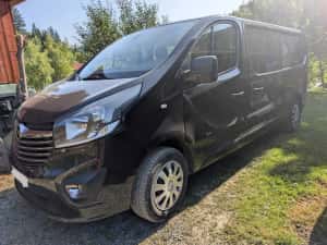 Opel Vivaro 6 Locuri Dublă Cabină 140CP BiTurbo Marfă  Înmatriculat RO — miniatura 4