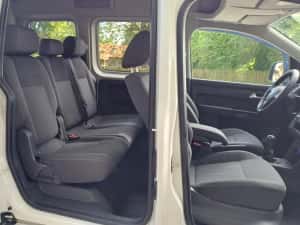 ‼️Volkswagen caddy 5 locuri 1.6 TDI 2015 euro 5/ ușă culisantă stânga/ dreapta‼️ — miniatura 6