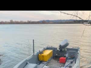 Vand barca 4,5m imposibil de SCUFUNDAT — miniatura 3