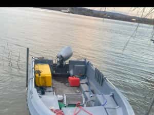 Vand barca 4,5m imposibil de SCUFUNDAT — miniatura 5