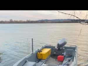 Vand barca 4,5m imposibil de SCUFUNDAT — miniatura 9