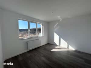 Apartament de 2 camere semidecomandat, Floresti, zona Tineretului — miniatura 5