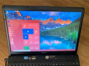 Laptop Sony Vaio intel core i5,Display 15,6 led,Windows 10 Pro,6gb ram ddr3,600gb memorie perfect fu