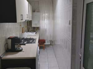Apartament cu o cameran de închiriat in spatele la Liceul Pedagogic — miniatura 2