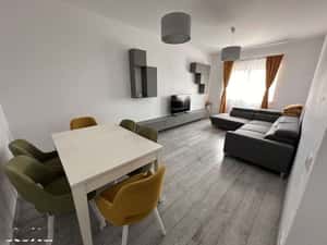 Inchiriez apartament 3 camere