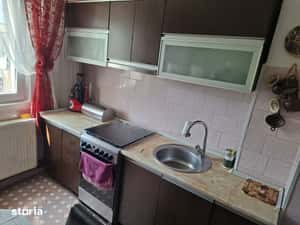 Se vinde apartament 3 camere , situat in Bacau str.Republicii — miniatura 4