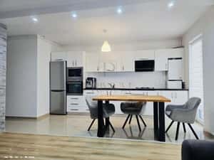 GIROC - PARTER - 3 CAMERE - 2 BAI - BALCON - INCALZIRE PARDOSEALA - LO — miniatura 1