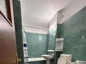 Apartament decomandat în Rovine, etajul 2/4, mobilat și utilat — miniatura 5