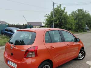 Toyota Yaris Automata, 1.3 benzina ,stare impecabila mecanic si estetic ! — miniatura 4