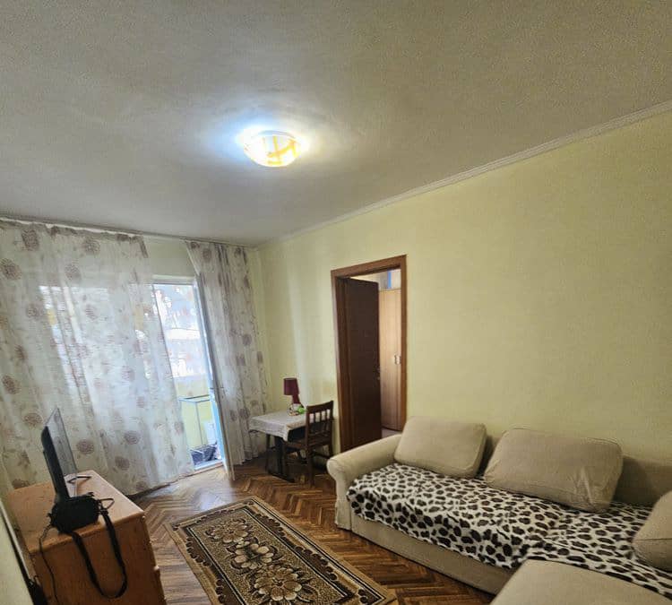 Apartament doua camere, etaj 3, C uri Ostroveni — fotografie 1 din 6