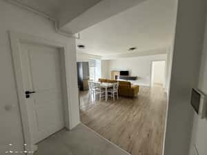 Inchiriez apartament 2 camere Bulevard — miniatura 3