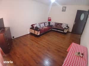 Chirie 1.300 lei Apartament 3 camere , 2 balcoane, mobilat utilat — miniatura 4