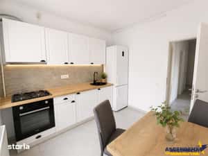 Apartament cu 3 camere, decomandat, regim vila, terasa, 2bai, Tractoru — miniatura 4