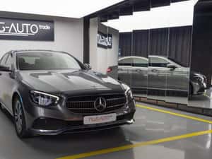 Mercedes-Benz E 200 Hibrid - 111.000 km — miniatura 2