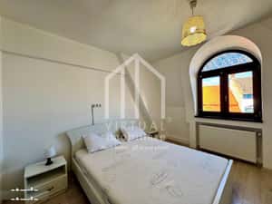 Apartament cu 3 camere, decomandat, etaj 2 - Zona Centrala