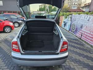Skoda Octavia Tour 1.6 MPI+GPL 2009, 4000 EURO — miniatura 5