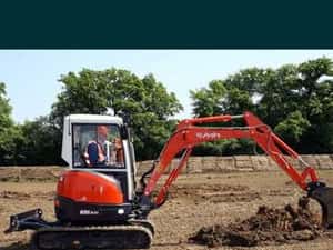 Închiriez miniexcavator excavator mini excavator buldoexcavator — miniatura 9