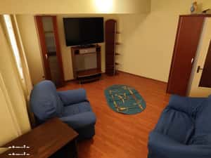 De închiriat – Apartament 3 camere decomandat, zona Port — miniatura 3