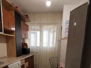 De închiriat – Apartament 3 camere decomandat, zona Port — miniatura 4