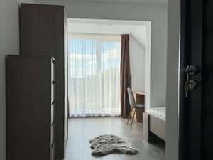 Camere cu băi proprii de închiriat la 700m de UMF — miniatura 4