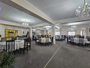RESTAURANT + CASA P+E LA PACHET DE VANZARE ONESTI