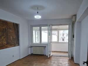 3 camere | parc Cismigiu | Liceul Lazar | Regina Elisabeta — miniatura 2